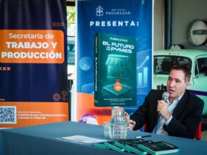 Damián Di Pace presentó “El futuro de las PYMES” en el Museo del Fitito